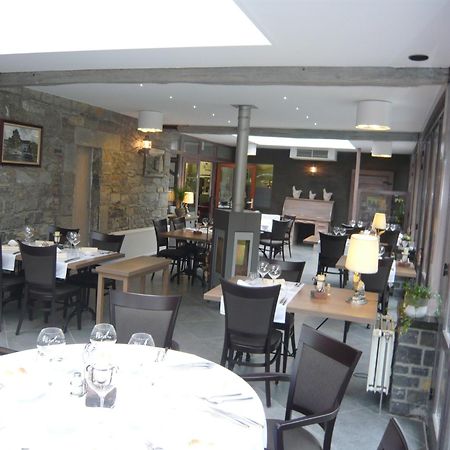 Hôtel/Restaurant à la Ferme Ferrières Extérieur photo